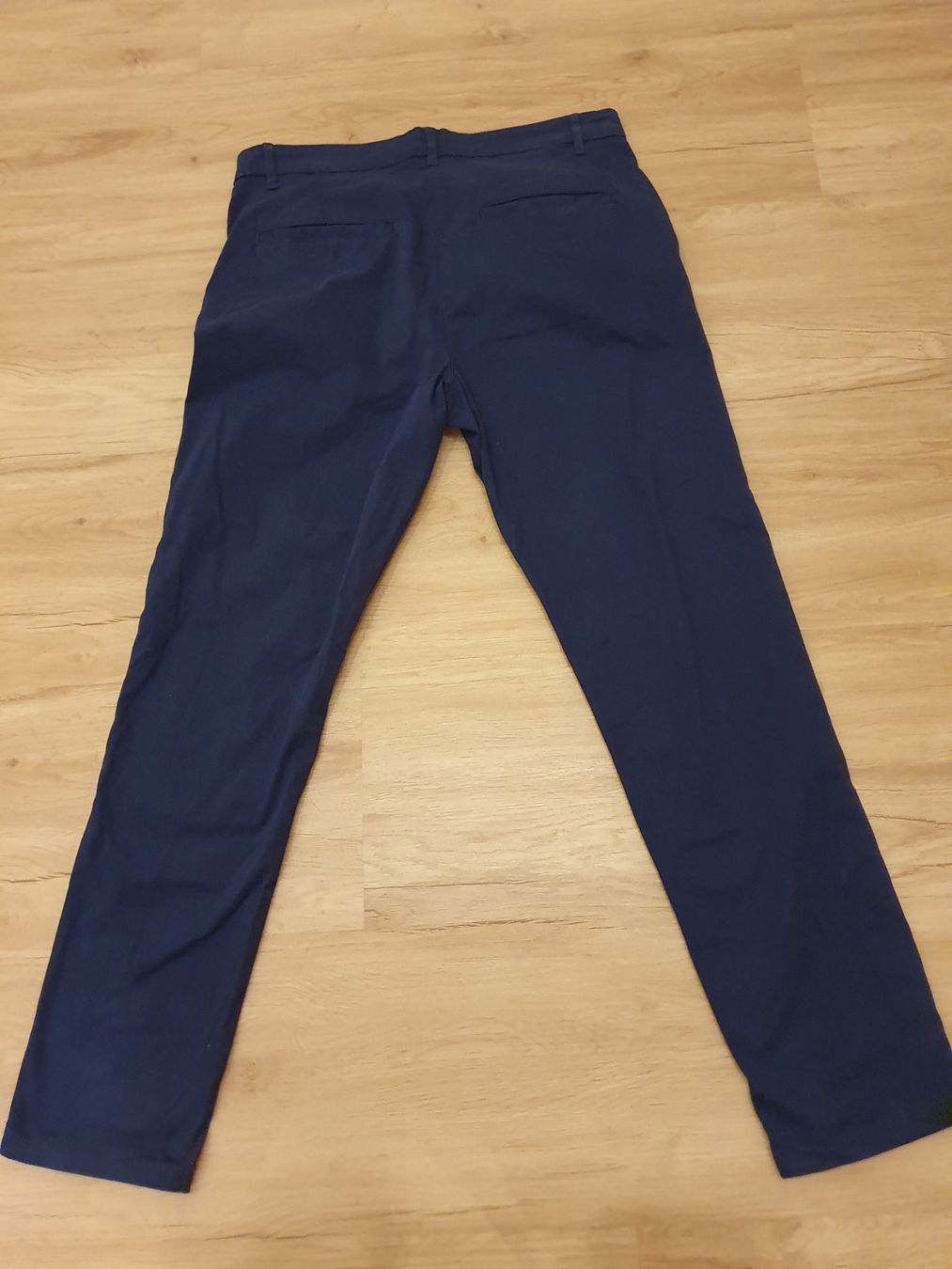 Pantaloni: Dunkelblaue Chino, Gr. 40 – Nuovo (secondo la descrizione) da Heinrichswil venduto da sabi2809 6