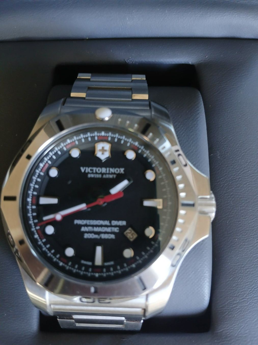 Victorinox Montres: Viktorinox – D'occasion à Rüegsbach par Rover110 1