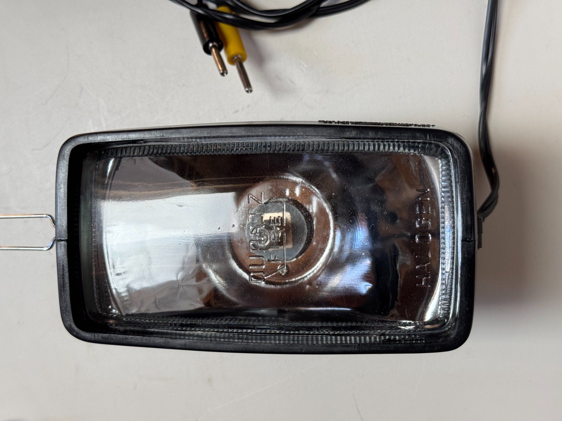 Scheinwerfer: Handlampe 12 Volt = – Gebraucht aus Ins von Revue-1000 4