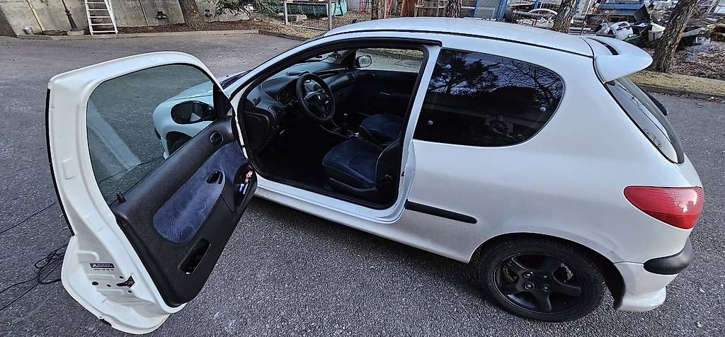 Autos: Peugeot 206 1.4 HDI  – Gebraucht aus Uvrier von RP_Ricardo.ch 2