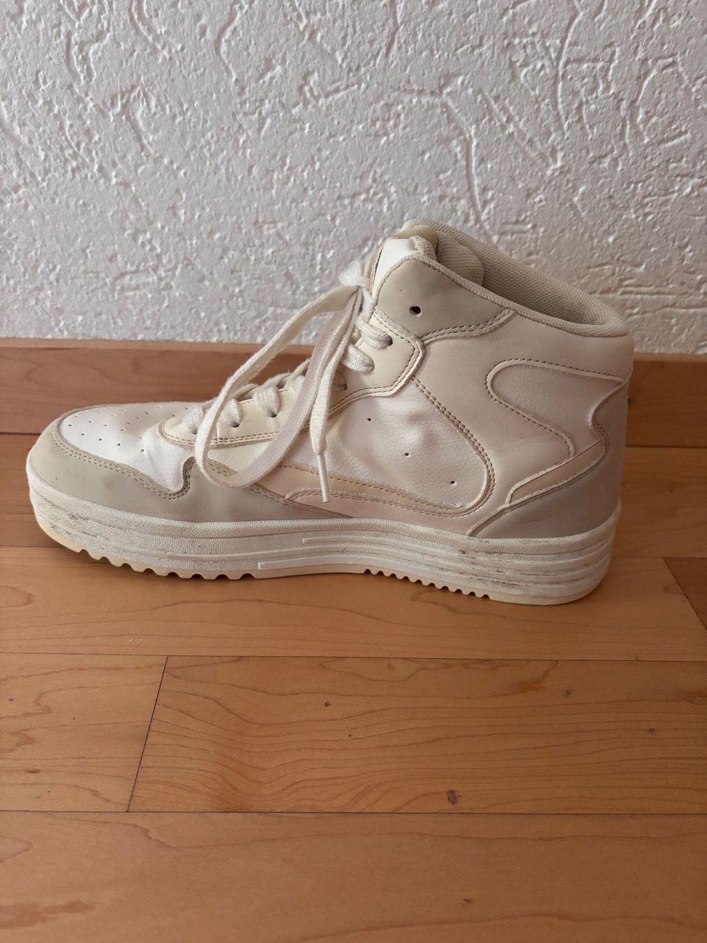 Chaussures femmes: Weisse Sneaker – D'occasion à Chur par lumerina 2