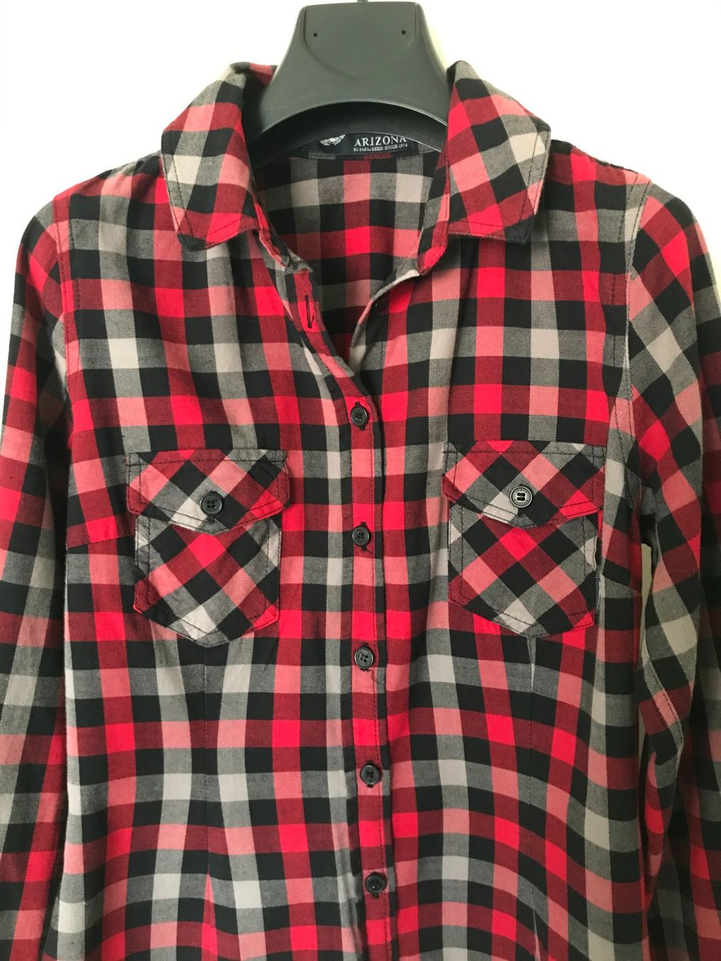 Blusen: Karo-Bluse rot-grau-schwarz der Marke Arizona – Gebraucht aus Contra von Oly_93 1