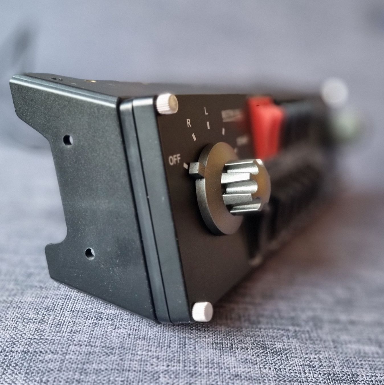 Controller: Logitech Flight Switch Panel – Gebraucht aus Ennenda von Maedli 2