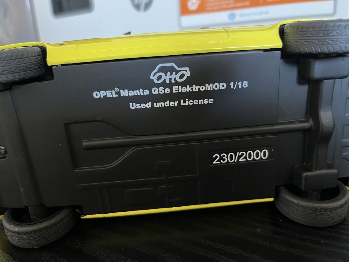 Opel Modellini d'auto: Opel Manta E-Elektro. 1:18 Otto mit OVP – Nuovo e nell'imballaggio originale da Rümlang venduto da Papamoll4 6