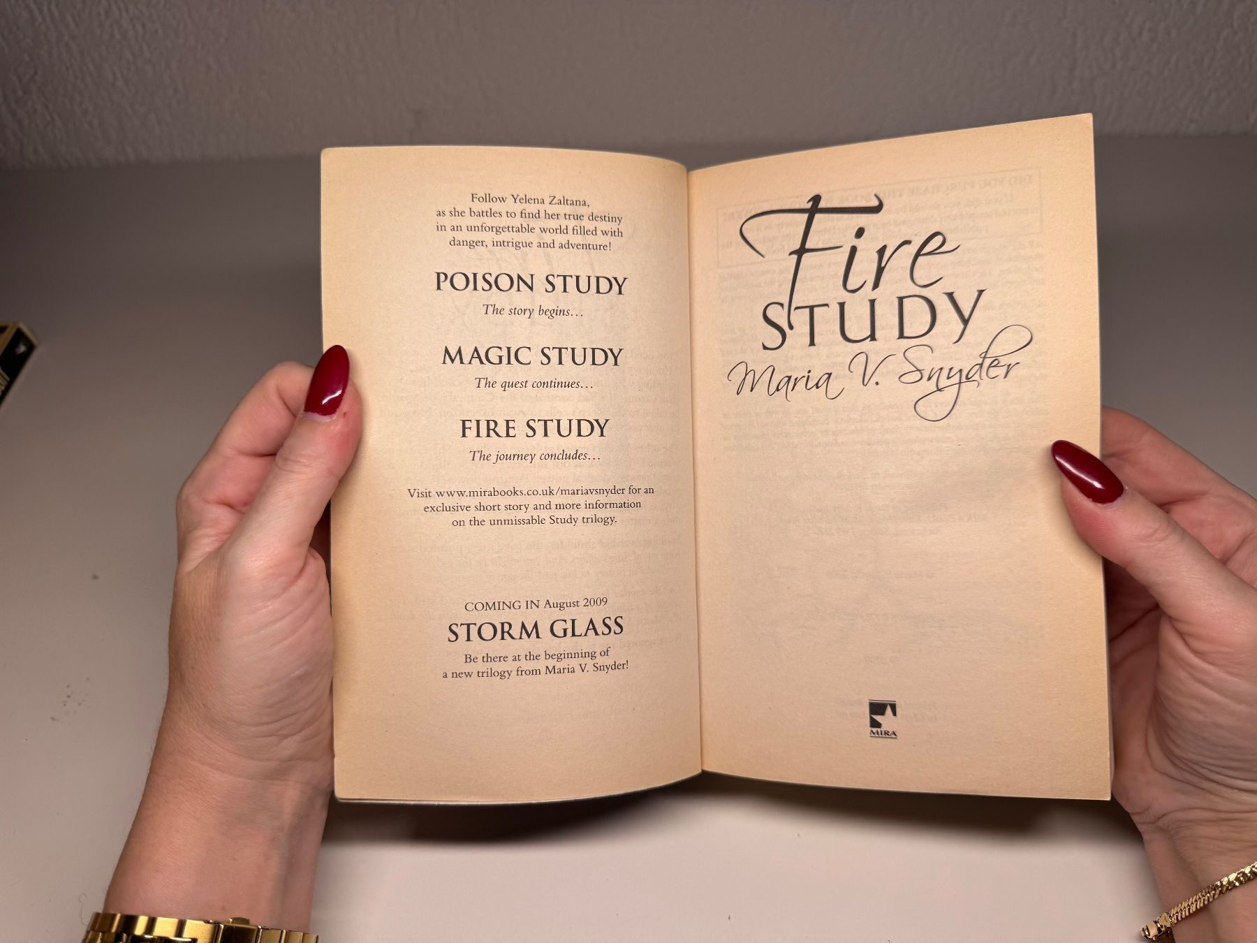 Libri: NOVEL: Maria V. Snyder, Fire Study – Usato da Grosswangen venduto da English_books 3