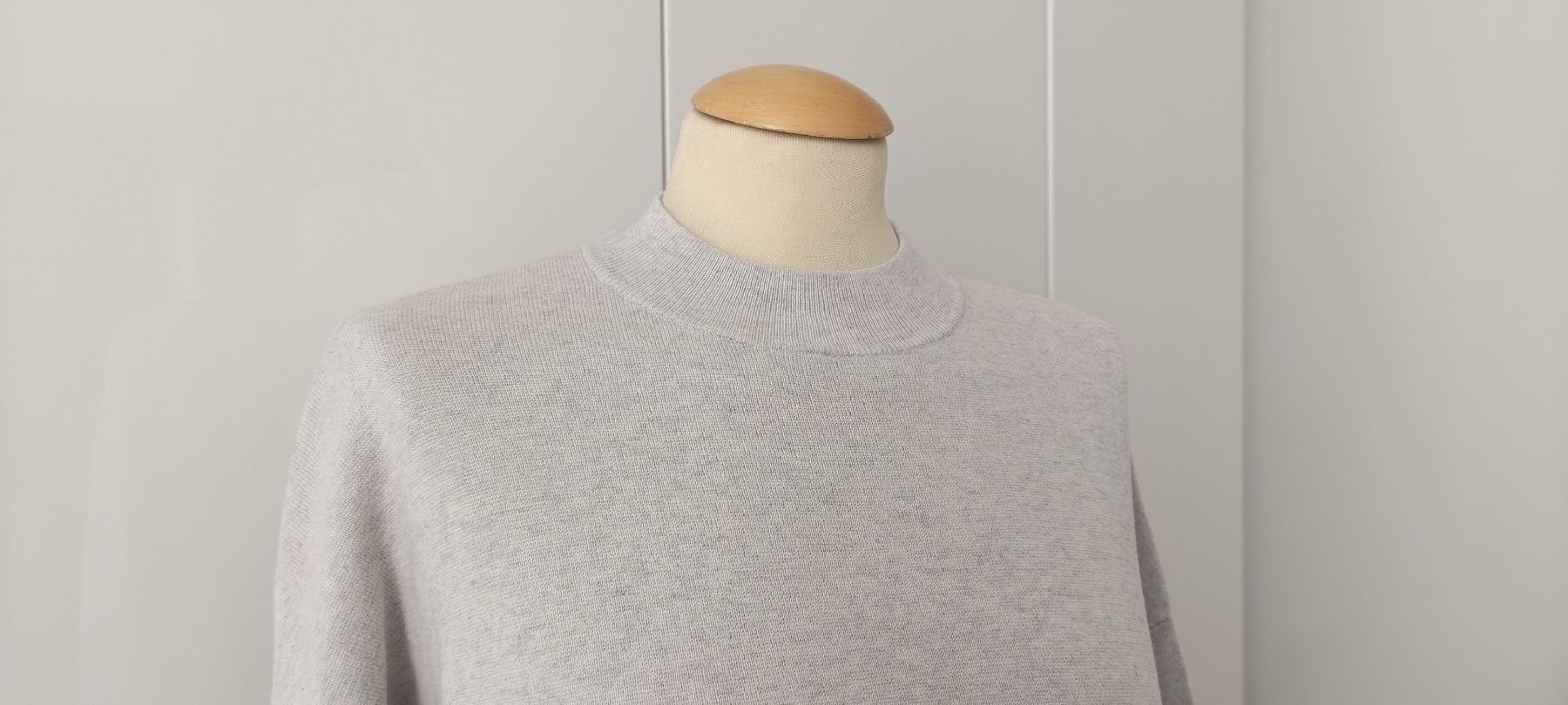 H&M Pulls & Sweat-shirts: Damenpullover H&M Basic Grösse M, hellgrau – D'occasion à Basel par ukhtyy 1