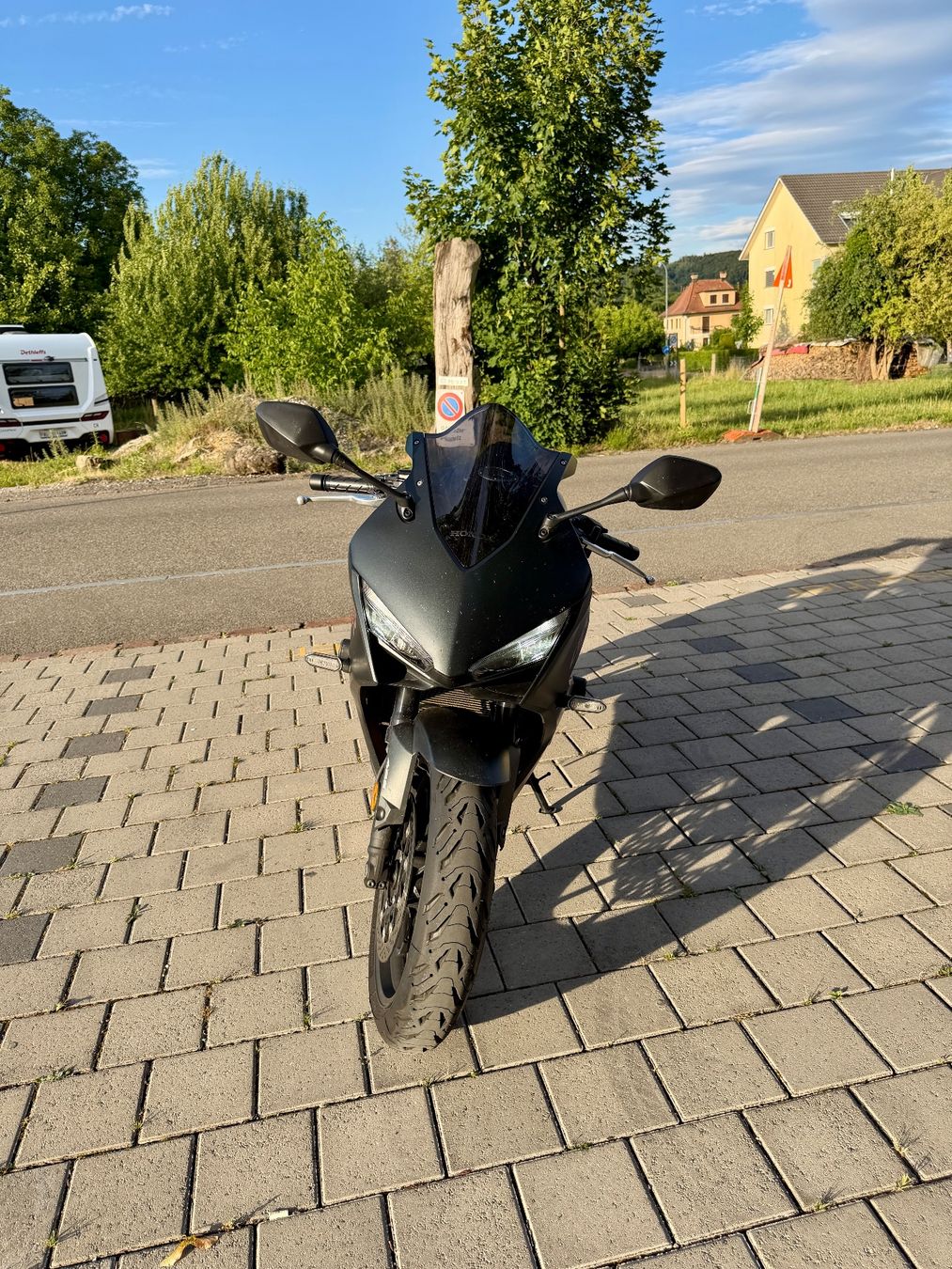 Honda Route: Honda CBR 650r 35kw E-Clutch – D'occasion à Neuenhof par del_99by 5