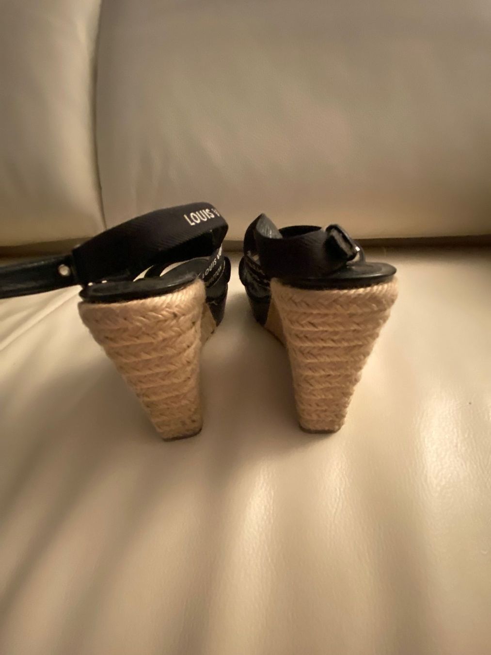 Louis Vuitton Damenschuhe: Extravaganter must have LOUIS VUITTON Damenschuh, Gr. 37.5 – Gebraucht aus Winkel von ferrari2022 3