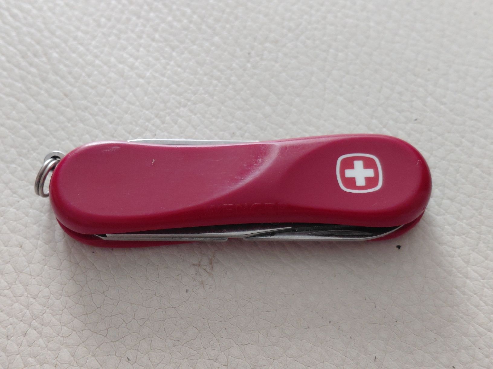 Wenger Taschenmesser: Wenger Evolution Taschenmesser rot mit Schere gebrauchter Zu – Gebraucht aus Belp von mar_76s8 4