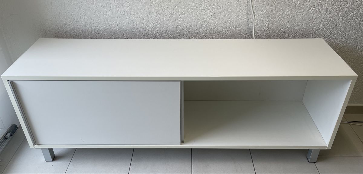 Mobili TV: Sideboard mit Schiebetür – Usato da Nussbaumen AG venduto da Ti_Di 1