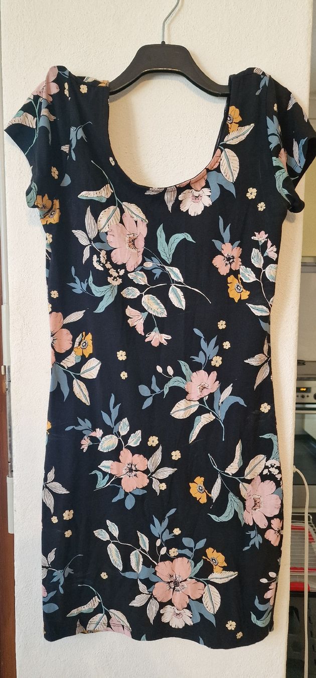 C&A Vestiti: Kleid von Clockhouse, Grösse L, Blumenmuster – Usato da Romanshorn venduto da REALJessiB