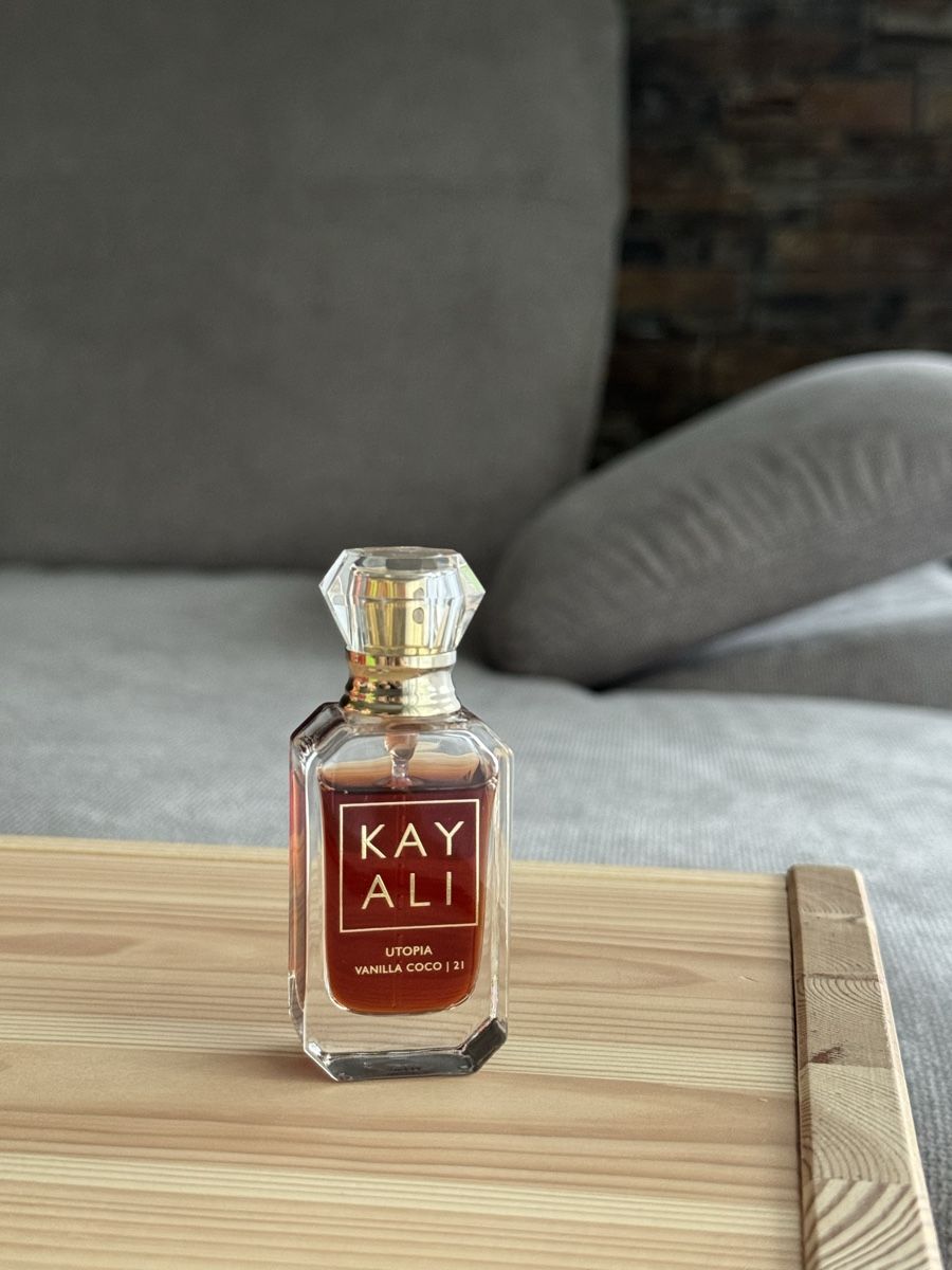 Kayali Parfum & Eau de Toilette: Kayali Utopia Vanilla Coco 21 Eau de Parfum 10ml – Gebraucht aus Weiach von kal_w8bk