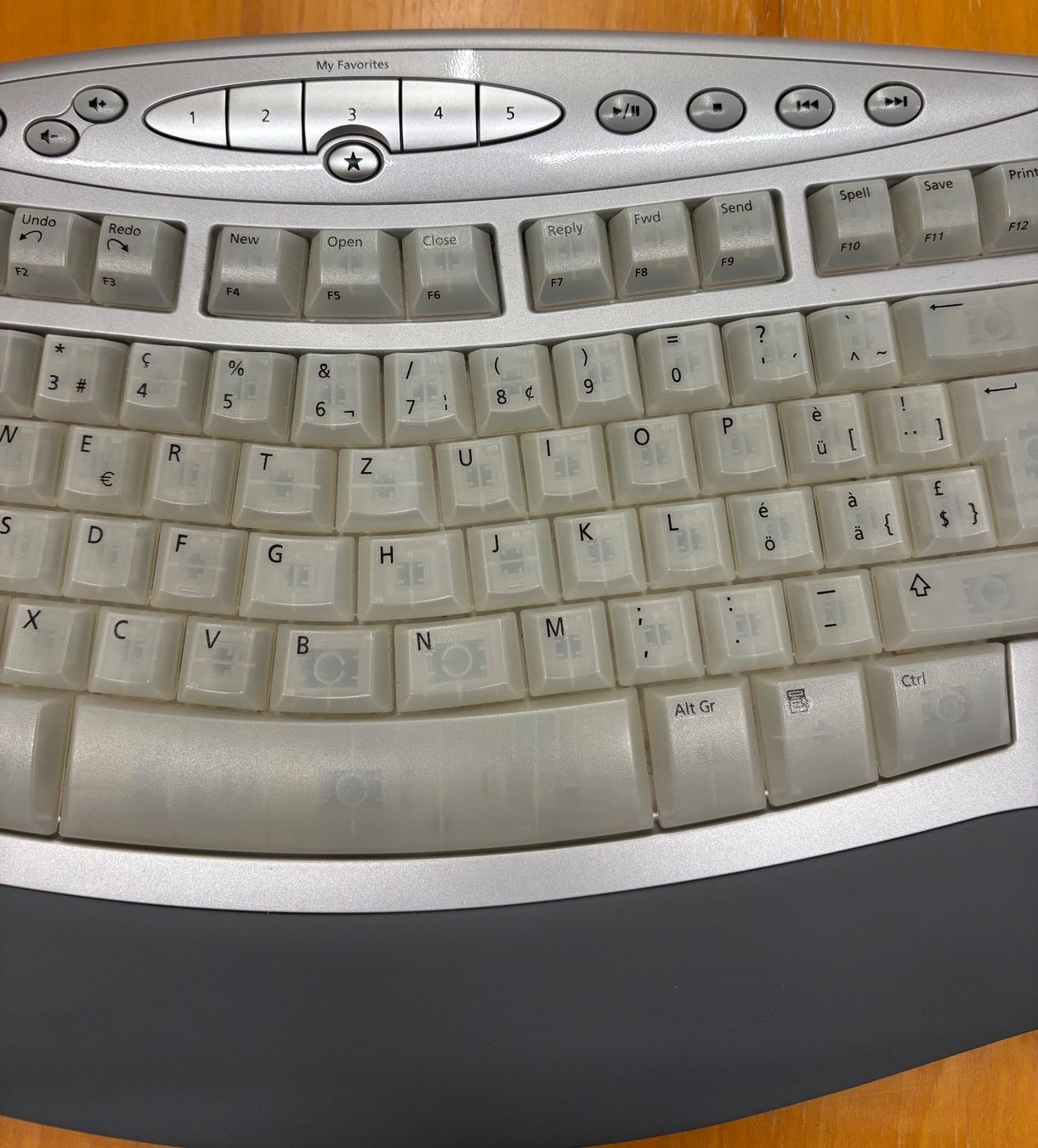 Microsoft Tastiere: Microsoft Wireless Comfort Tastatur + Maus – Usato da Suhr venduto da twt_gb7n 6