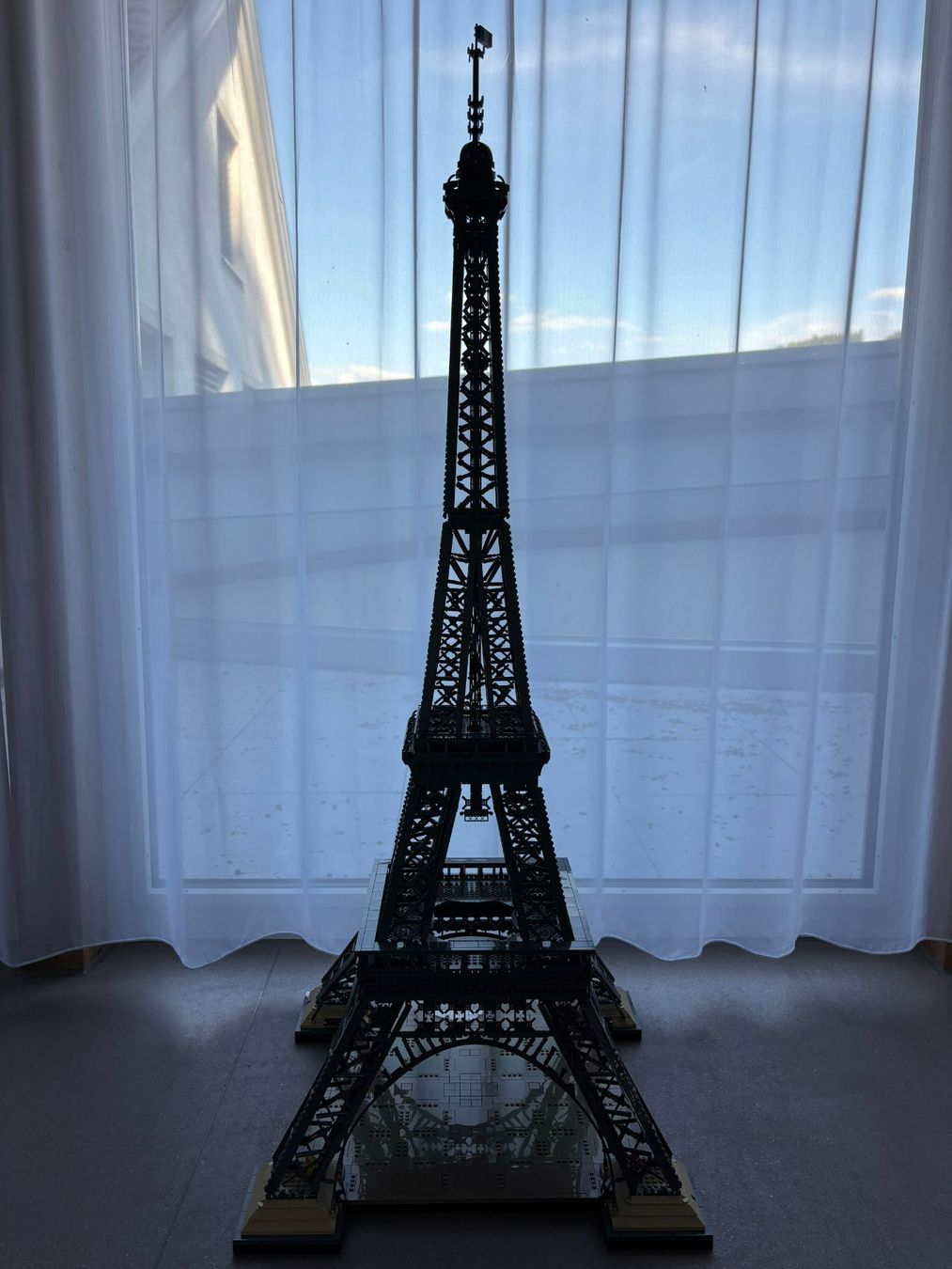 Lego Kit di costruzioni: LEGO® Icons Eiffelturm 10307 – Usato da Thal venduto da PhilFireBrick 2