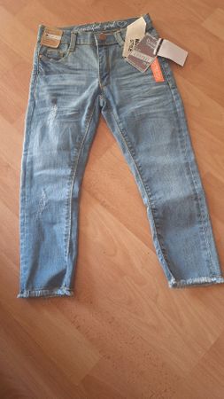 Jean slim fille neuf avec étiquettes taille 104