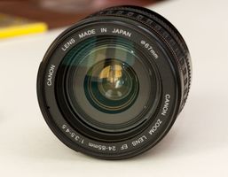 Canon Zoom Lens EF 24-85mm 1:3.5-4.5 USM Made in Japan