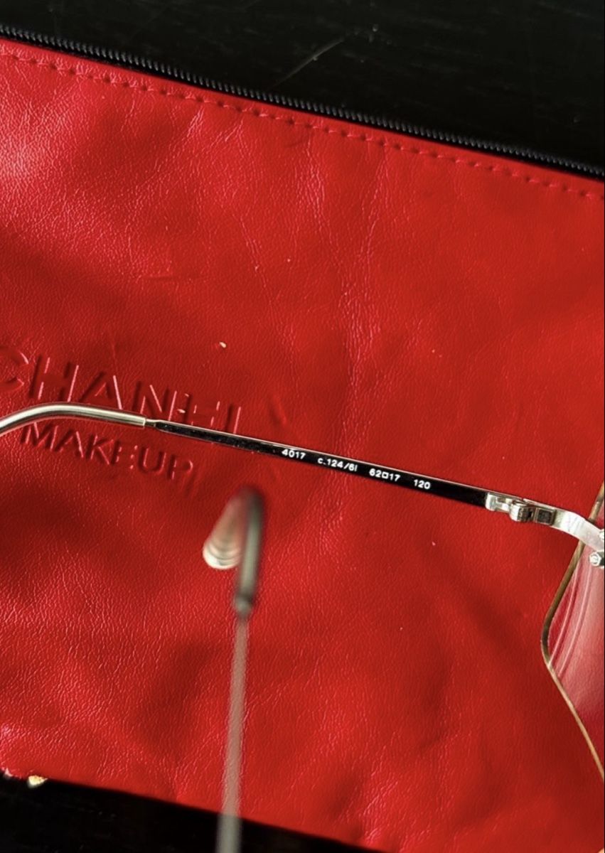 Chanel Occhiali & Lenti: y2k Chanel vintage sunglasses – Usato da Jona venduto da Dearr 3
