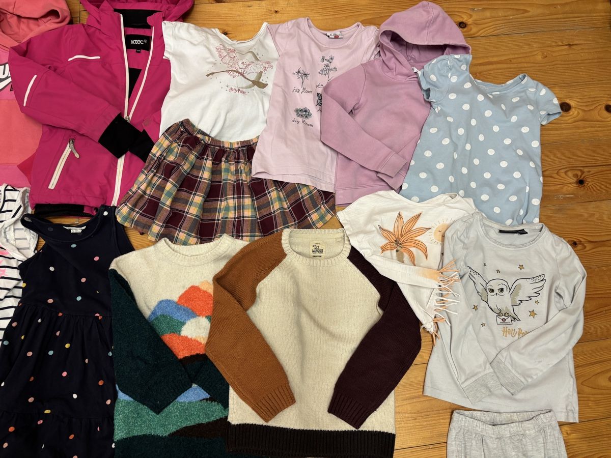 Lotti & Set di vestiti: Kleiderpaket Mädels, Grösse 122 – Usato da Büren an der Aare venduto da Nikito2001 3