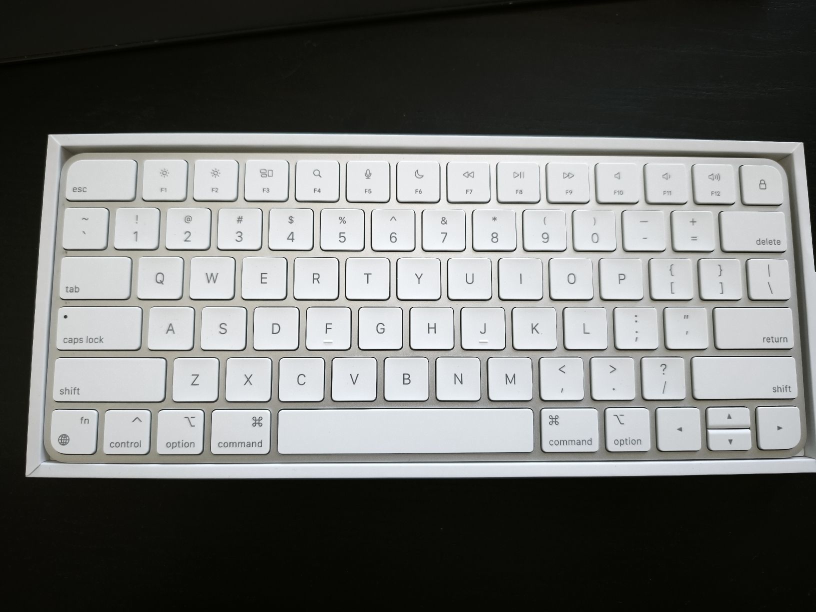 Apple Tastaturen: Apple Magic Keyboard / Tastatur (US Layout) – Neu (gemäss Beschreibung) aus Zürich von Jay-M 2