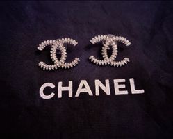 CHANEL CC Ohrringe – neu/ungetragen – authentifiziert