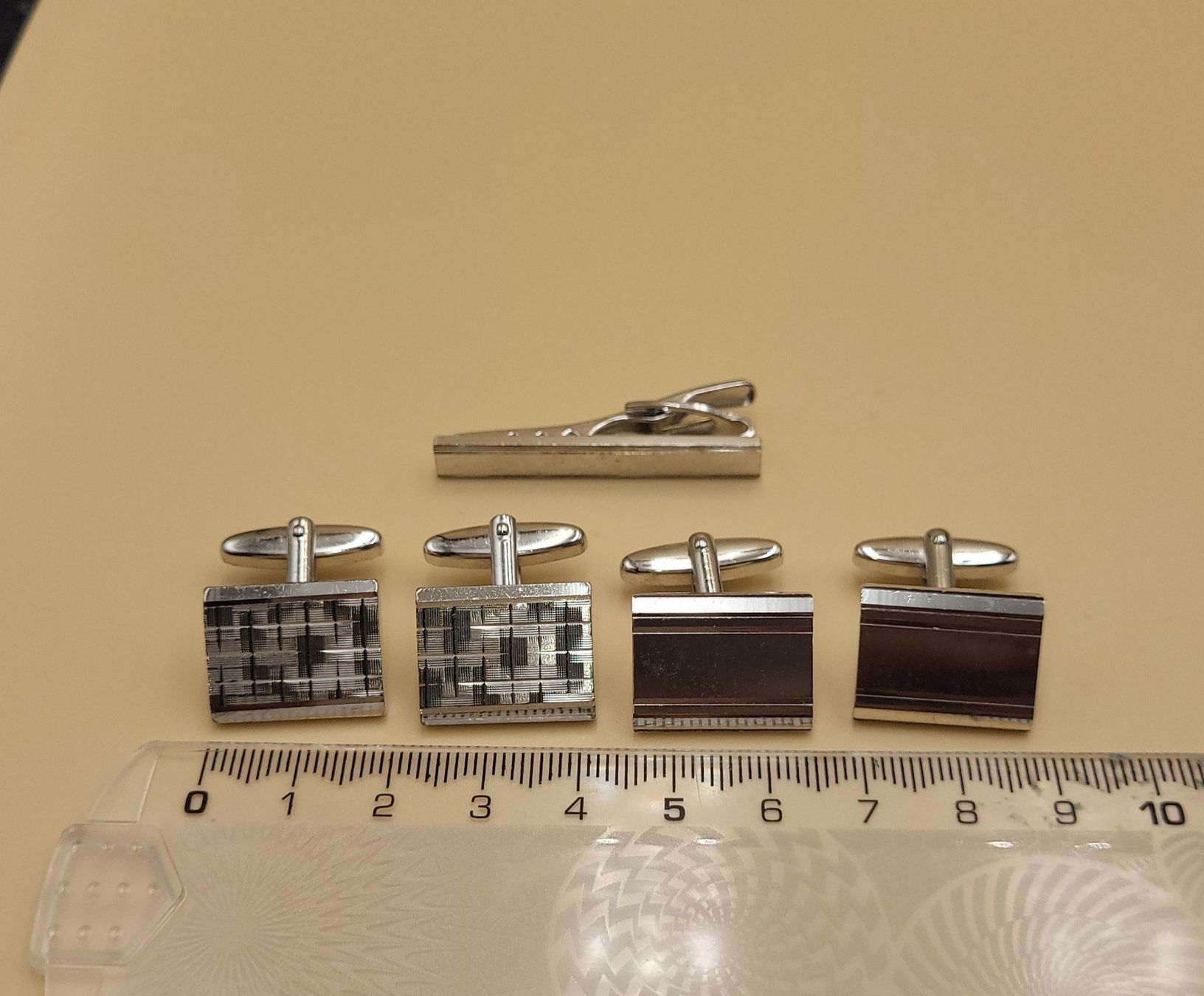 Gemelli: Elegante Manschettenknöpfe & Krawattenklemme Set, – Usato da Wald ZH venduto da SwissPawnshop