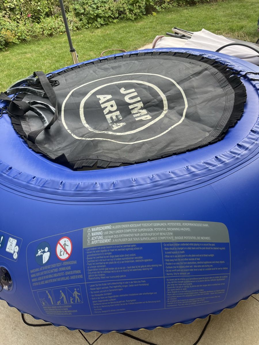 Schwimmbad: Two in One Jump Area mit Swimmingpool, Occasion – Gebraucht aus Illnau von Rizzi73 2