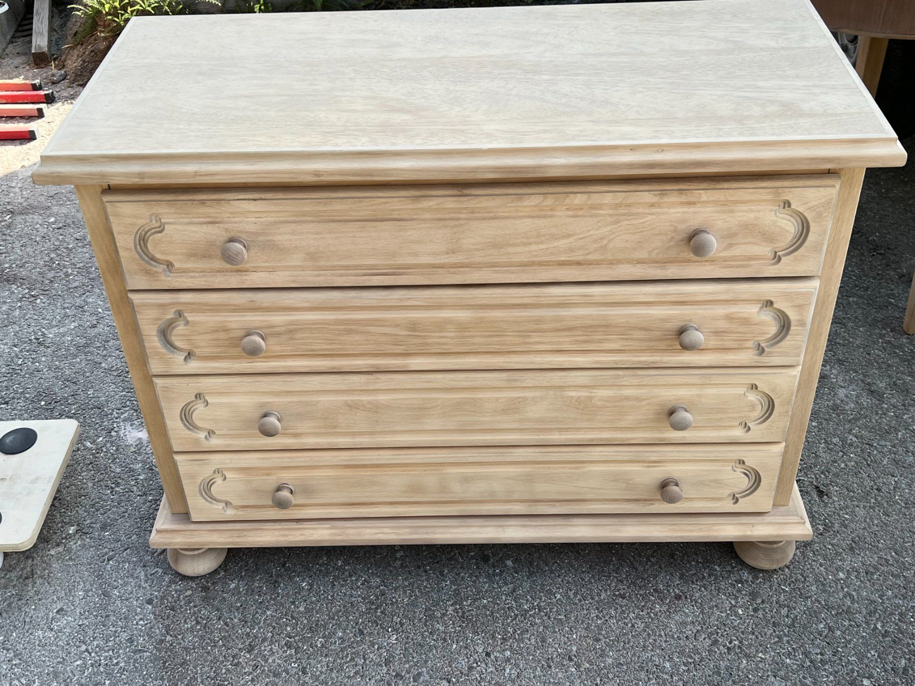 Kommoden: ART 1095-J Commode sablé – Gebraucht aus Pont-La-Ville von BCMGLEAL