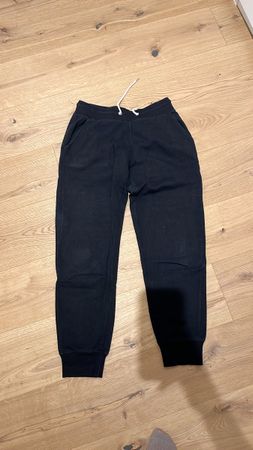 Jogginghose schwarz mit Kordelzug