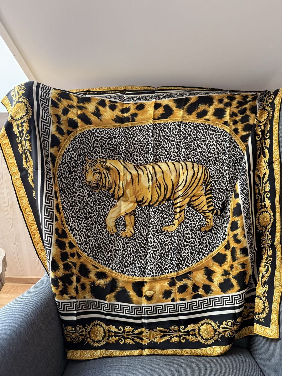 Versace Foulards & écharpes: VERSACE Seidentuch – D'occasion à Knonau par Danyboy30
