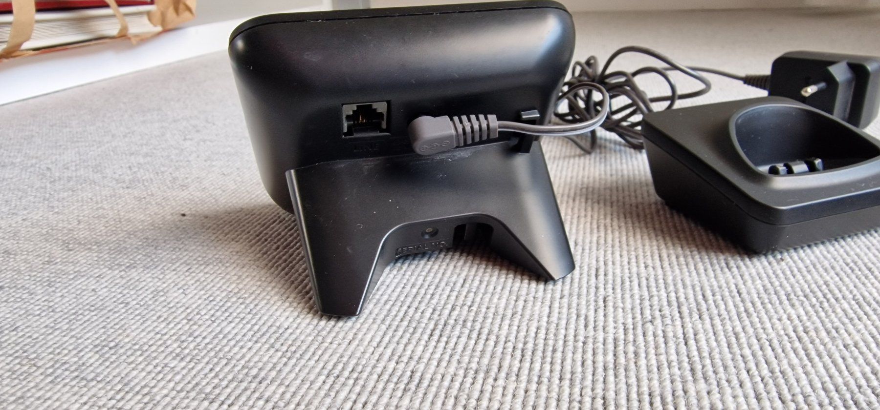 Panasonic Telefone: Panasonic DECT Basisstation mit 2 Funktelefonen (C220SL) – Gebraucht aus Fehraltorf von Hew 4