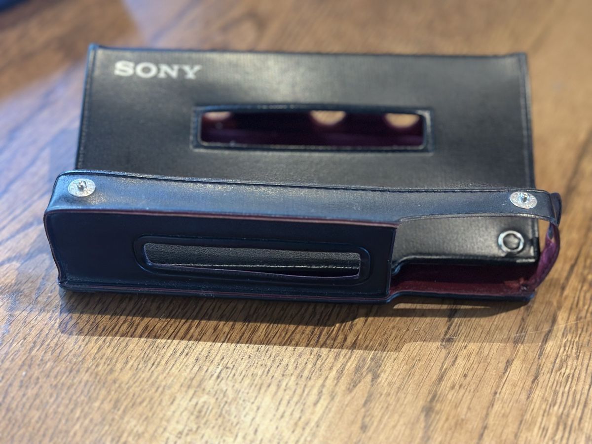 Sony Tragbarer Mediaplayer: Sony Walkman – Defekt aus Vevey von Dborg 3