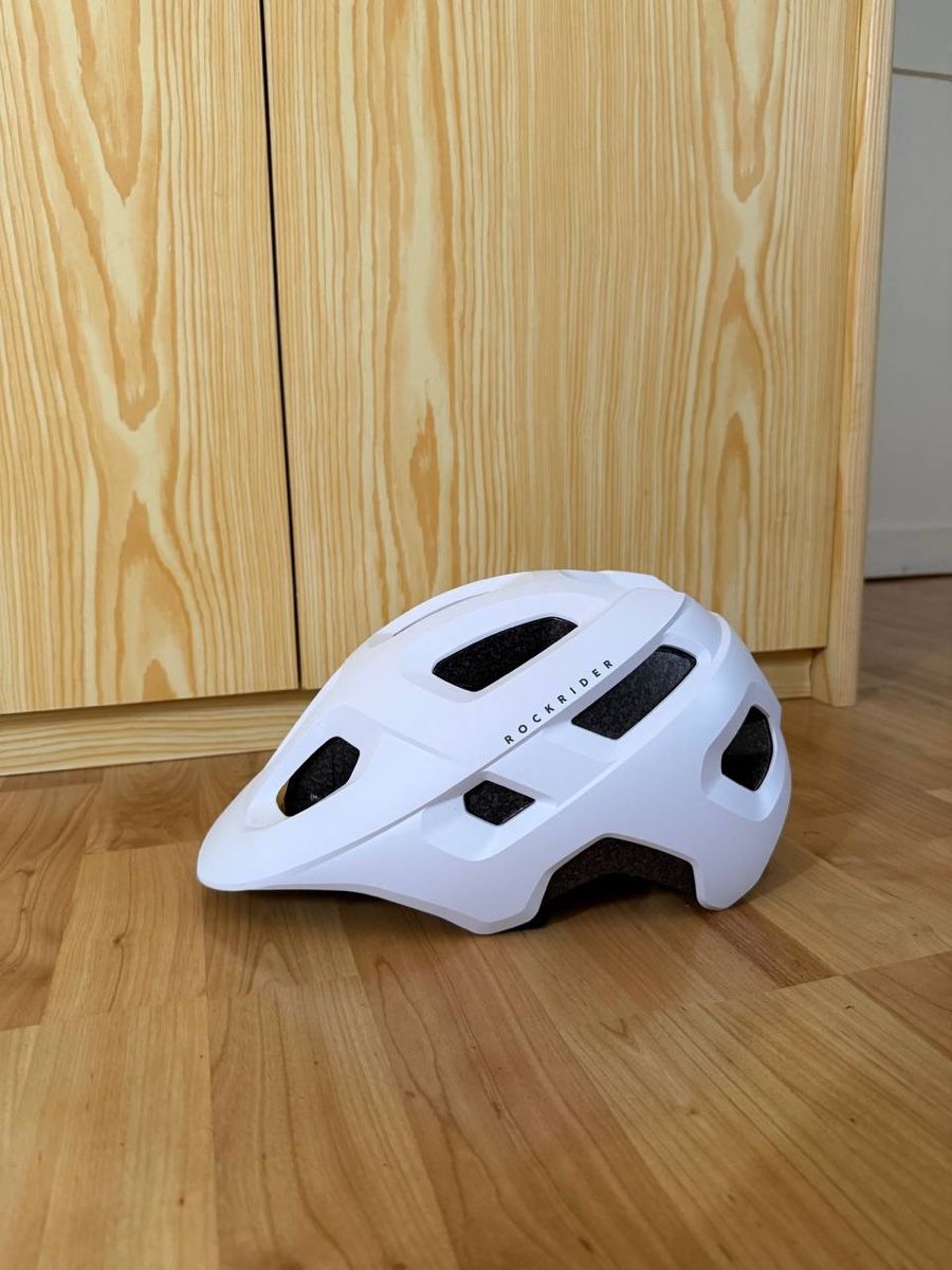 Casques: Fahrradhelm  – Neuf (Voir description) à Häggenschwil par and_9lhn