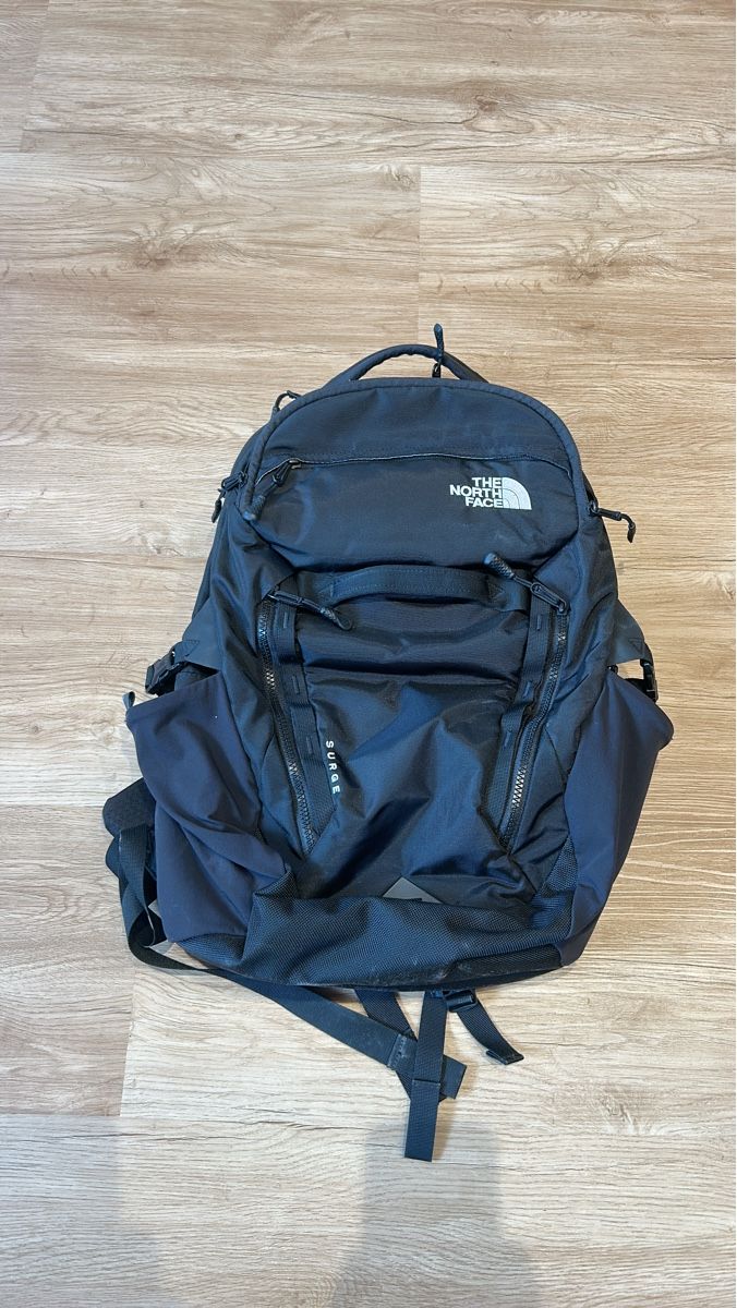 The North Face Surge Rucksack, Schwarz, Top Zustand! (D'occasion