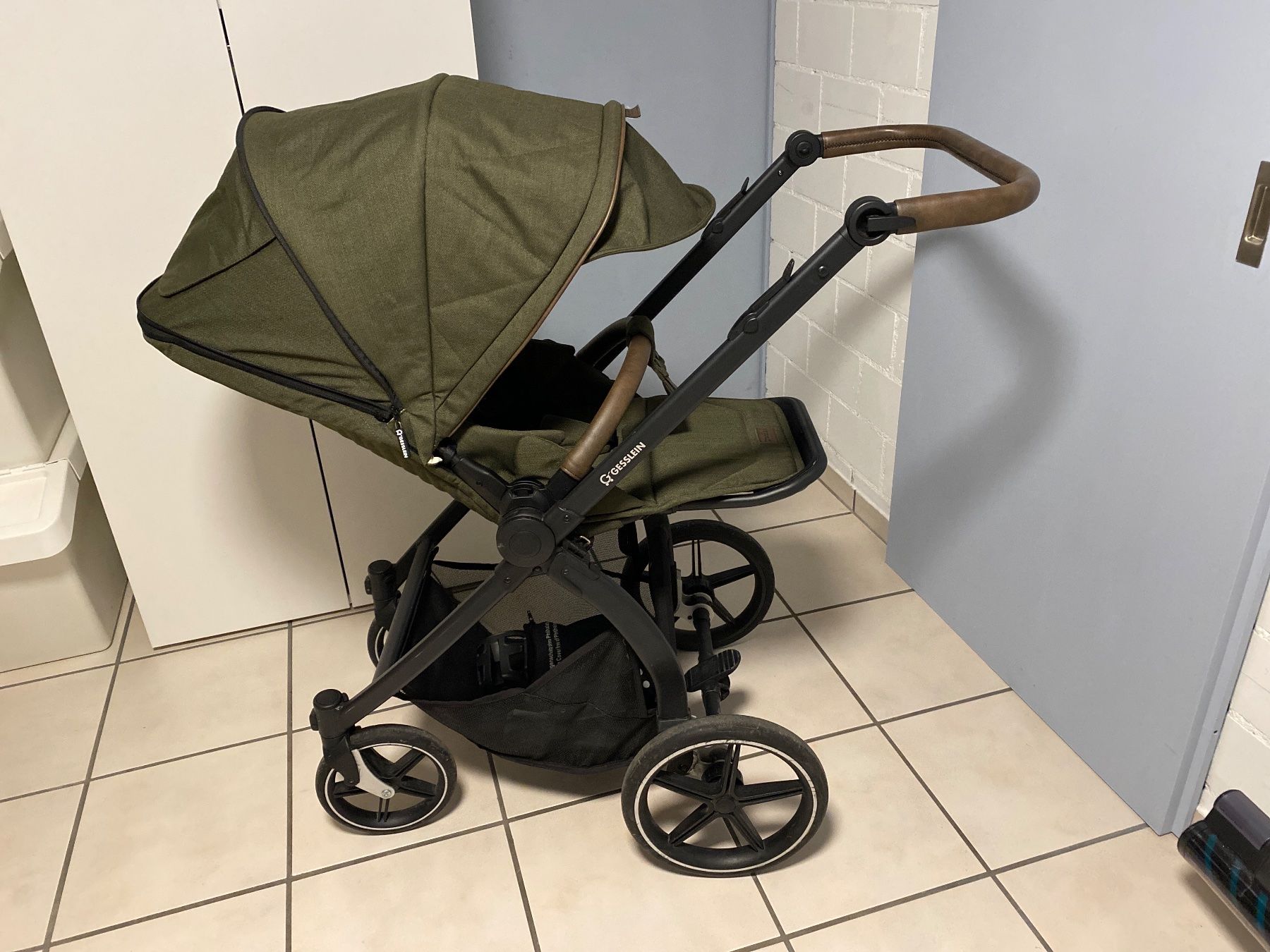 Gesslein Carrozzine: Gesslein Kinderwagen – Usato da Sarnen venduto da sches15 6