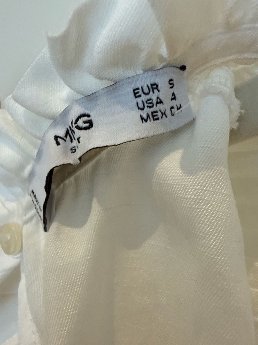 Mango Camicette: Mango White Ruffle Blouse, Size S - Perfect for Summer! – Usato da Kilchberg ZH venduto da scs8802 1