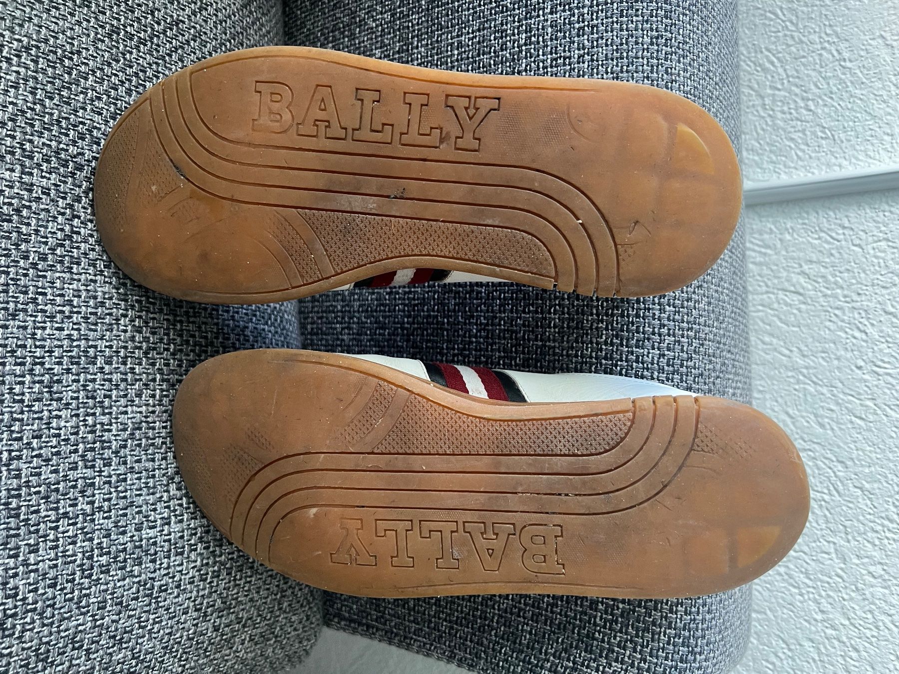 Bally Chaussures hommes: Bally Schuhe weiss Gr. 43 – D'occasion à Zürich par Walllstreet 4