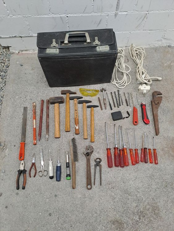 Tutti gli attrezzi: Werkzeugtasche mit verschiedenen Werkzeugen – Usato da Zürich venduto da Mdim0 3
