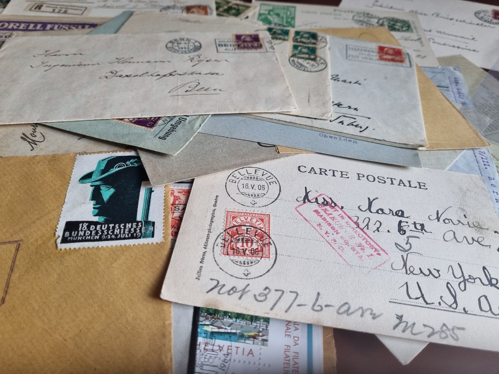 Tous les timbres: SAMMLUNG - GANZSACHEN - ÜBER 60.WERTE - AB 1.- – D'occasion à Heimenschwand par rog_p7h9 6