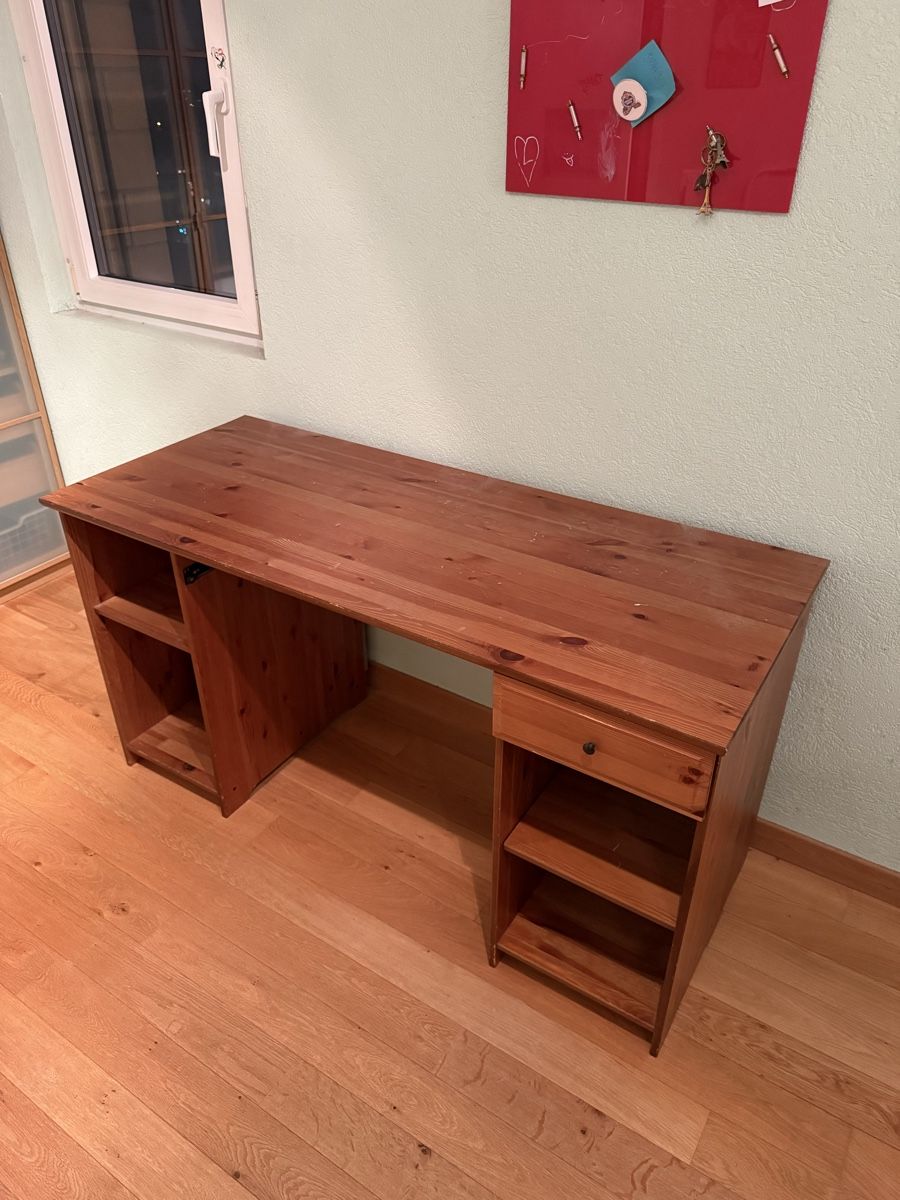 Scrivanie: Gebrauchter, rustikaler Pult/Schreibtisch aus Holz – Usato da Liestal venduto da yvesxd 1
