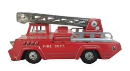 altes Feuerwehrauto mit Friktionsantrieb