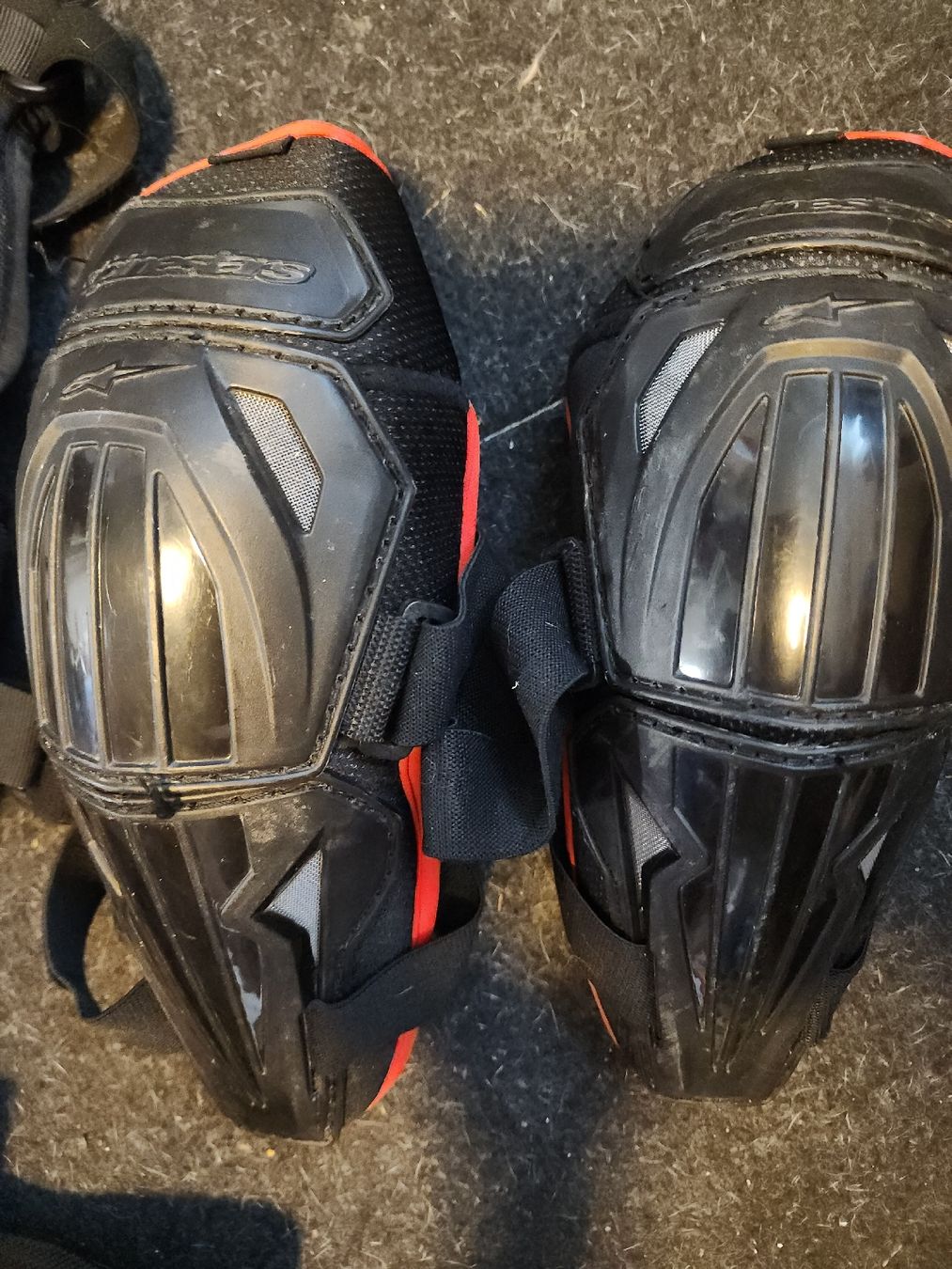 Protezioni & Imbottiture: Downhill Schutzbekleidung Set Nackenschutz Knie Ellenbogen – Usato da Berneck venduto da erato6 1