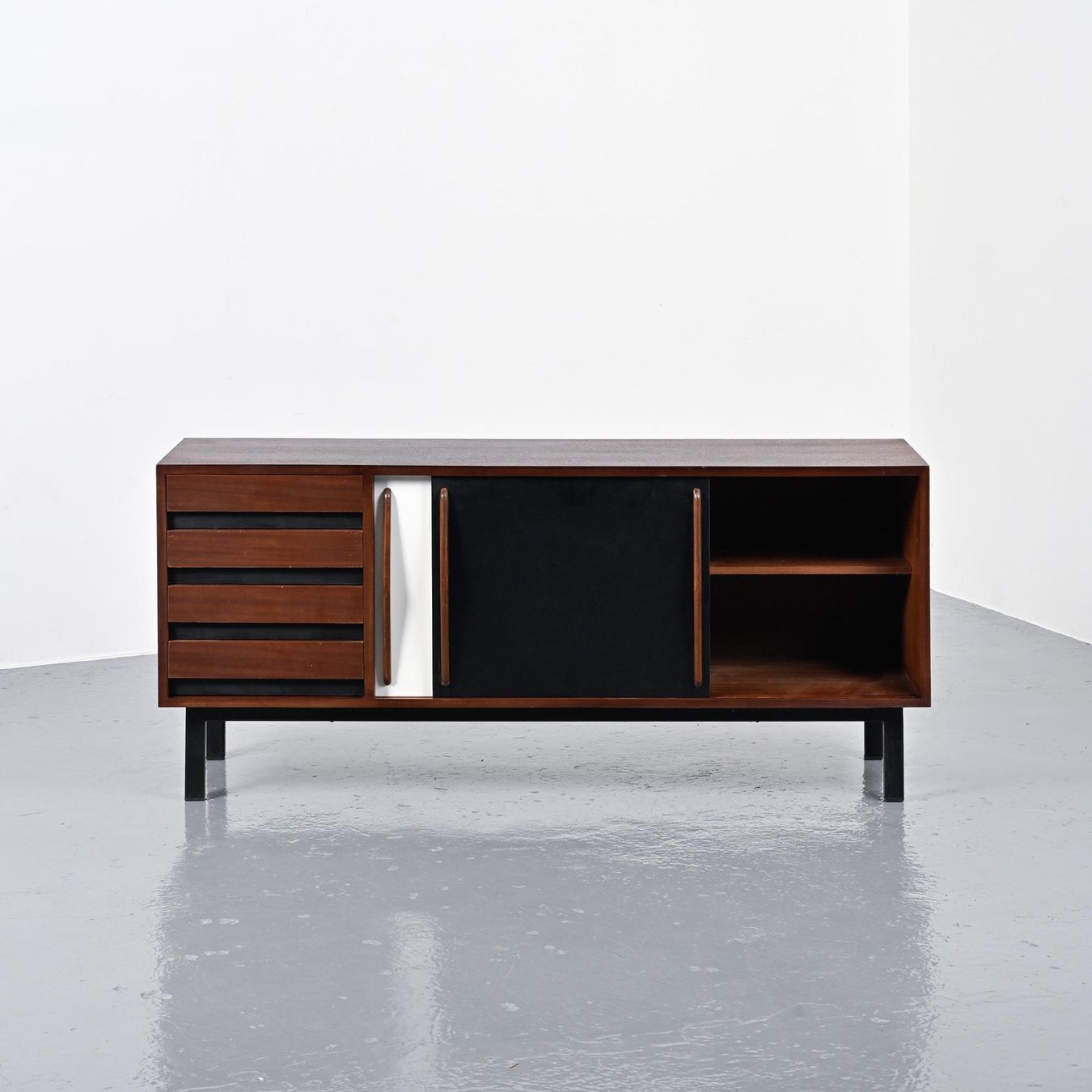 Credenze: Sideboard par Charlotte PERRIAND, édition Steph SIMON  1956 – Usato da VILLEURBANNE venduto da PATEREDELAGANDOUZE 2