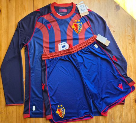 FC Basel Trikot + Hose Macron NEU Gr. XL FCB Tenue Fussball