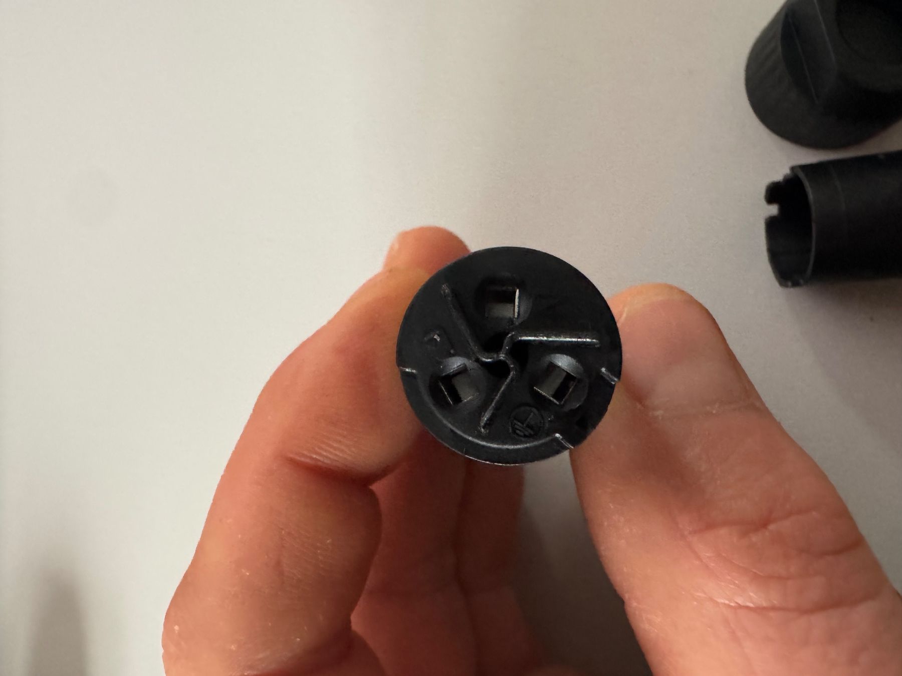 Spine: Powercon True 1 Stecker schwarz neu! – Usato da Weinfelden venduto da rizzla360 4