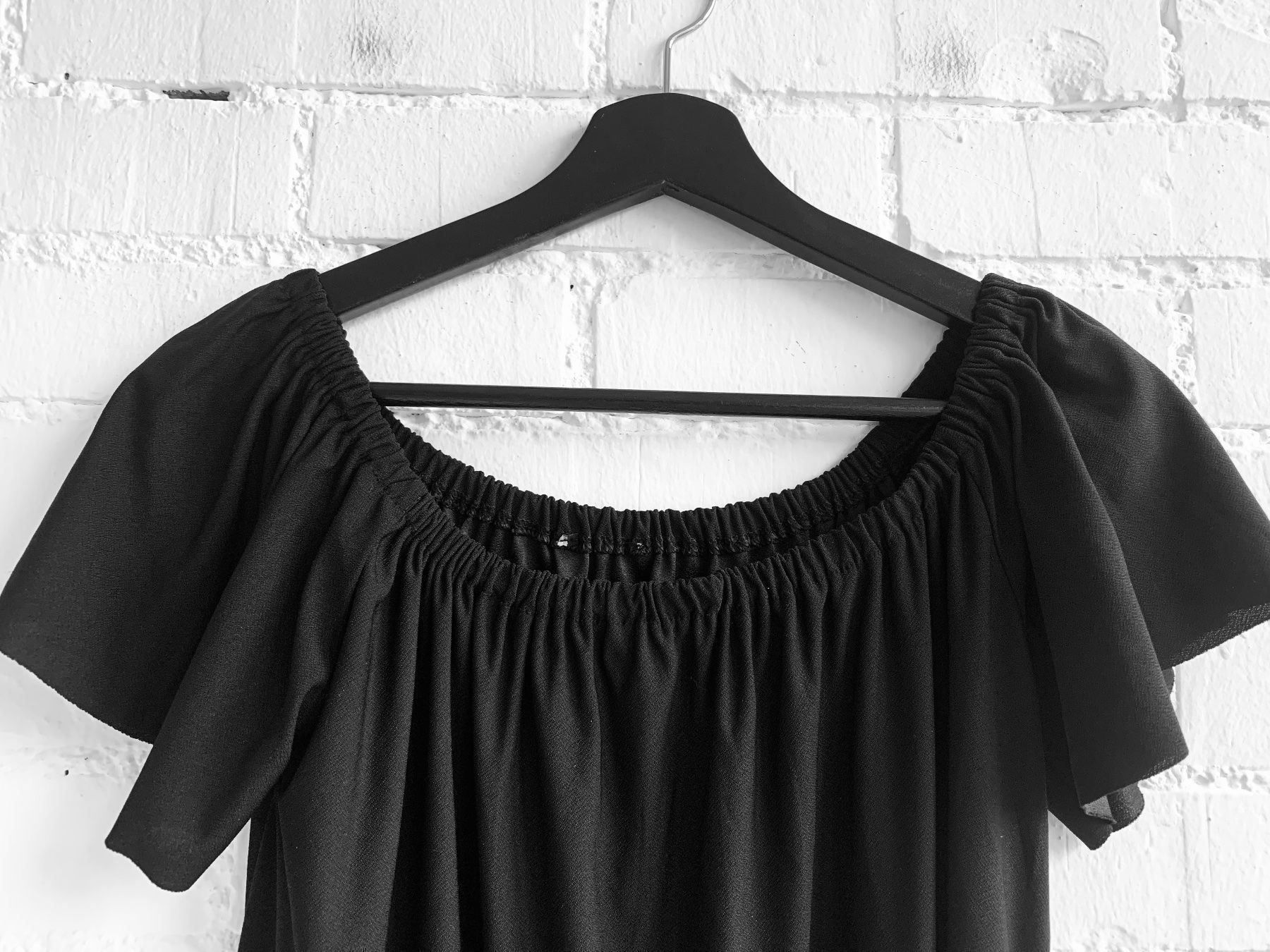 Vestiti: Schwarzes Off Shoulder Kleid – Usato da Bern venduto da Fraeuleinhonig 1