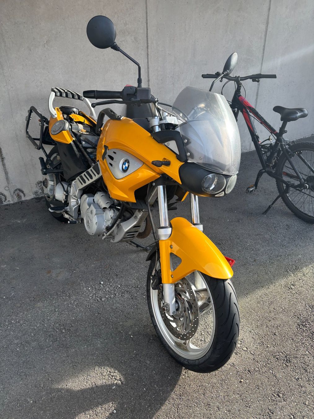BMW Strada: Motorrad BMW F650 CS Scarver – Usato da Luzern venduto da lu100019 1