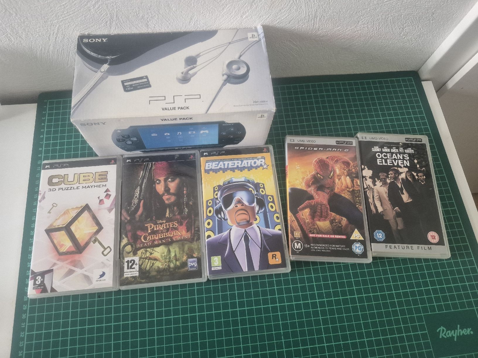 Sony Console: Sony PSP Value Pack with Games and Accessories – Nuovo (secondo la descrizione) da Meyrin venduto da Retro-GZ