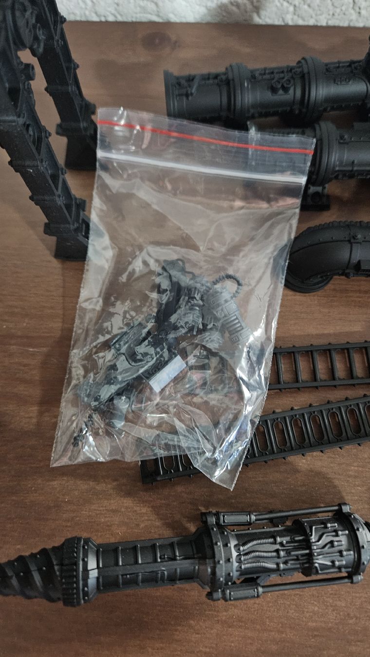 Kit di modellismo & Modellini statici: Décors Warhammer 40k, éléments industriels, occasion – Usato da Monthey venduto da N3D 3