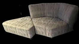 Gemütliches Sofa mit Recamiere / Chaiselongue