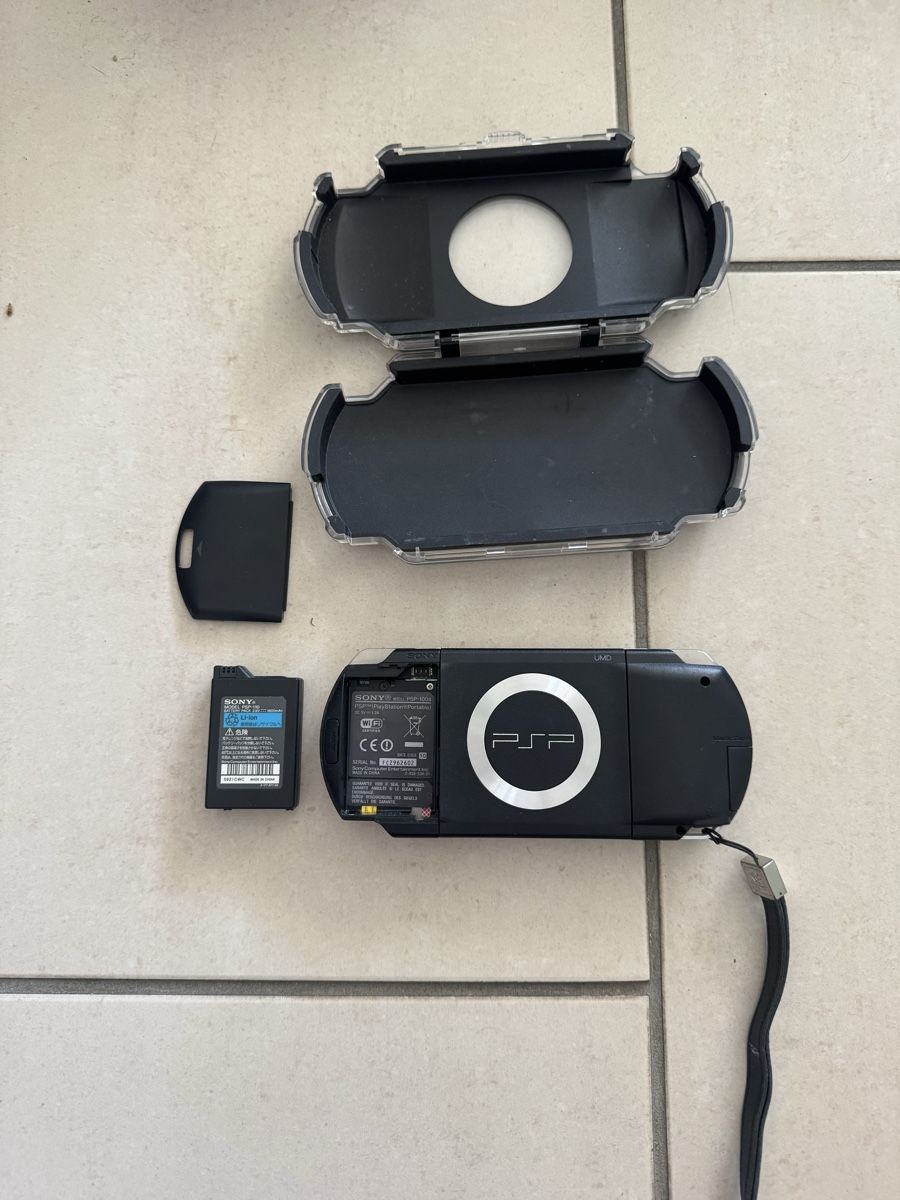 Sony Konsolen: PSP, keine Spile, kein Ladekabel – Gebraucht aus Bottenwil von NadjaP.